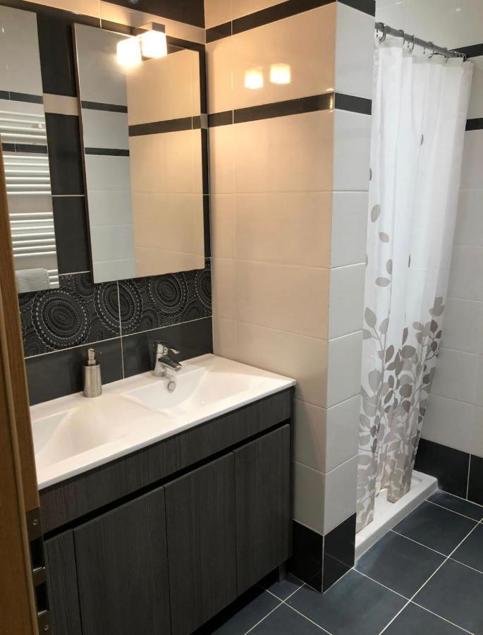 Grand Logement A 300 Metres De La Gare Mantes-la-Jolie Ngoại thất bức ảnh