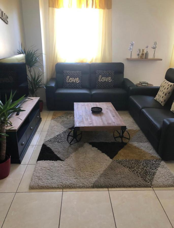 Grand Logement A 300 Metres De La Gare Mantes-la-Jolie Ngoại thất bức ảnh
